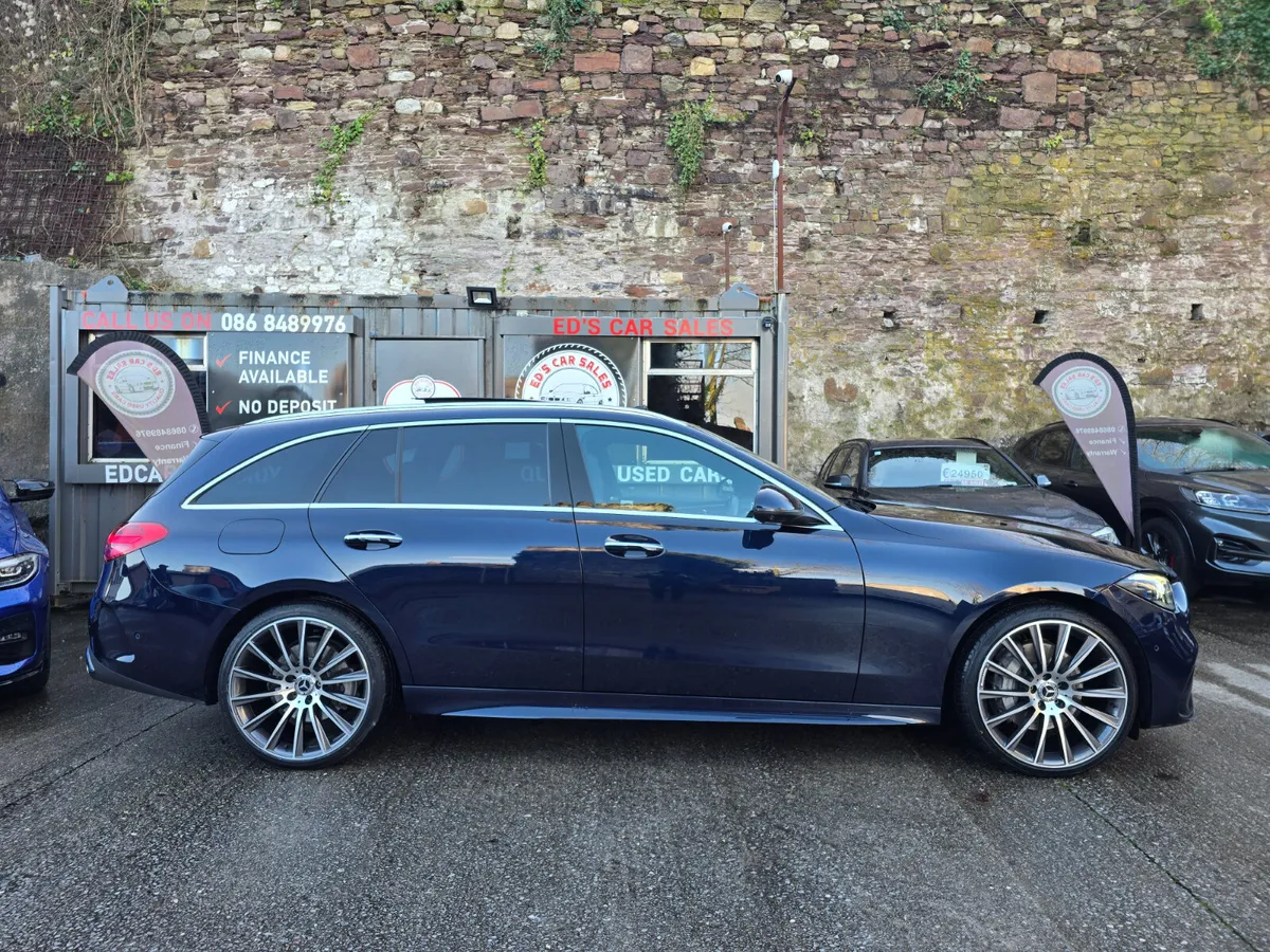 Mercedes-Benz C300e AMG Premium + 2023 (231) - Image 3