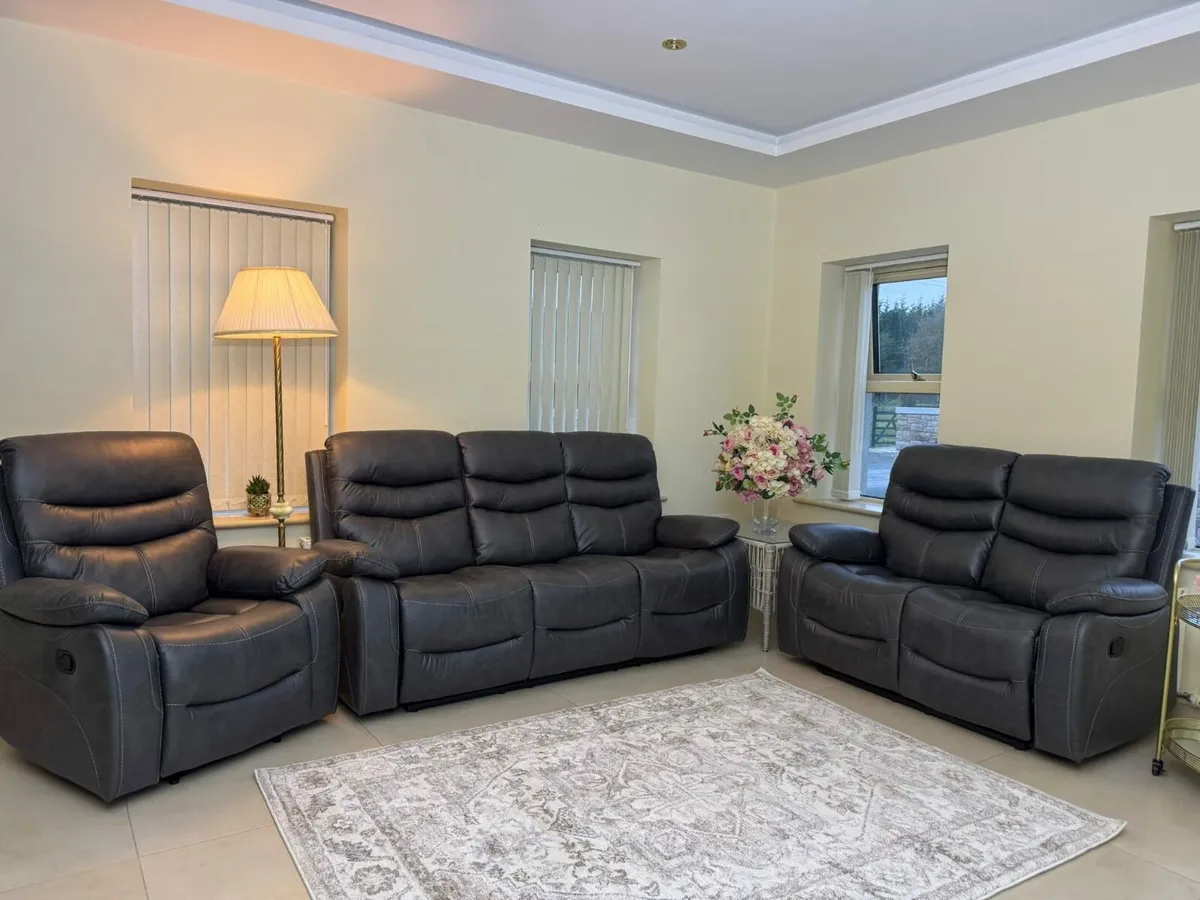 3 2 1 Porter sofa - Image 1