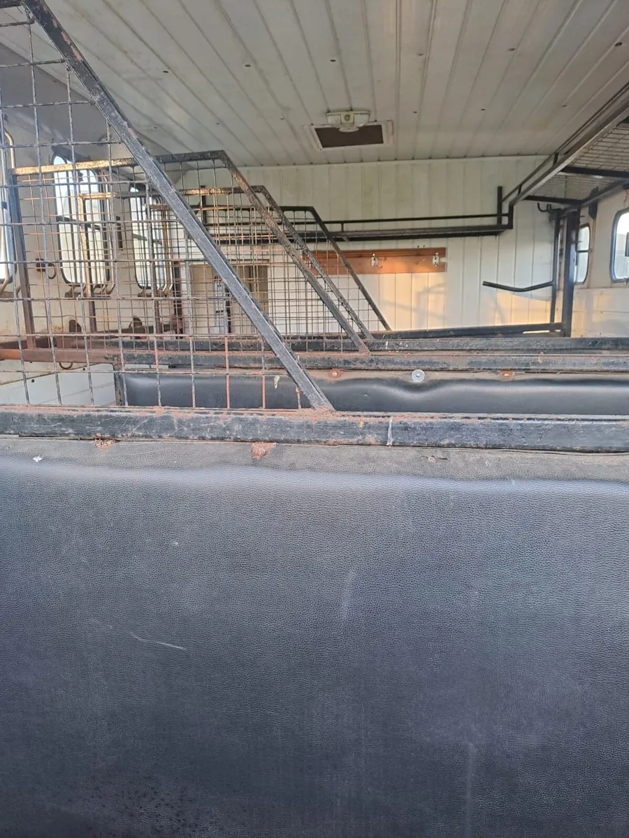 Horse lorry - Image 3