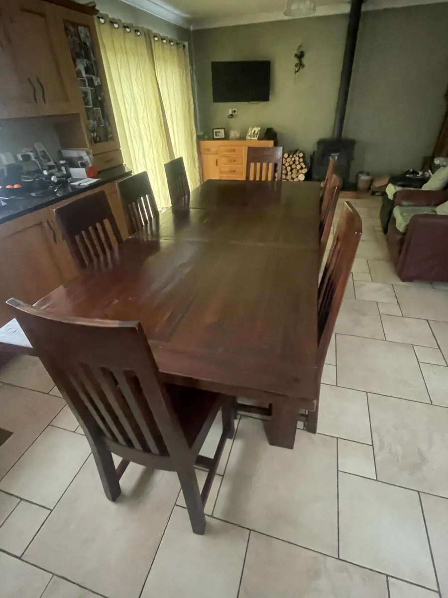 Kitchen table and chairs - Image 3