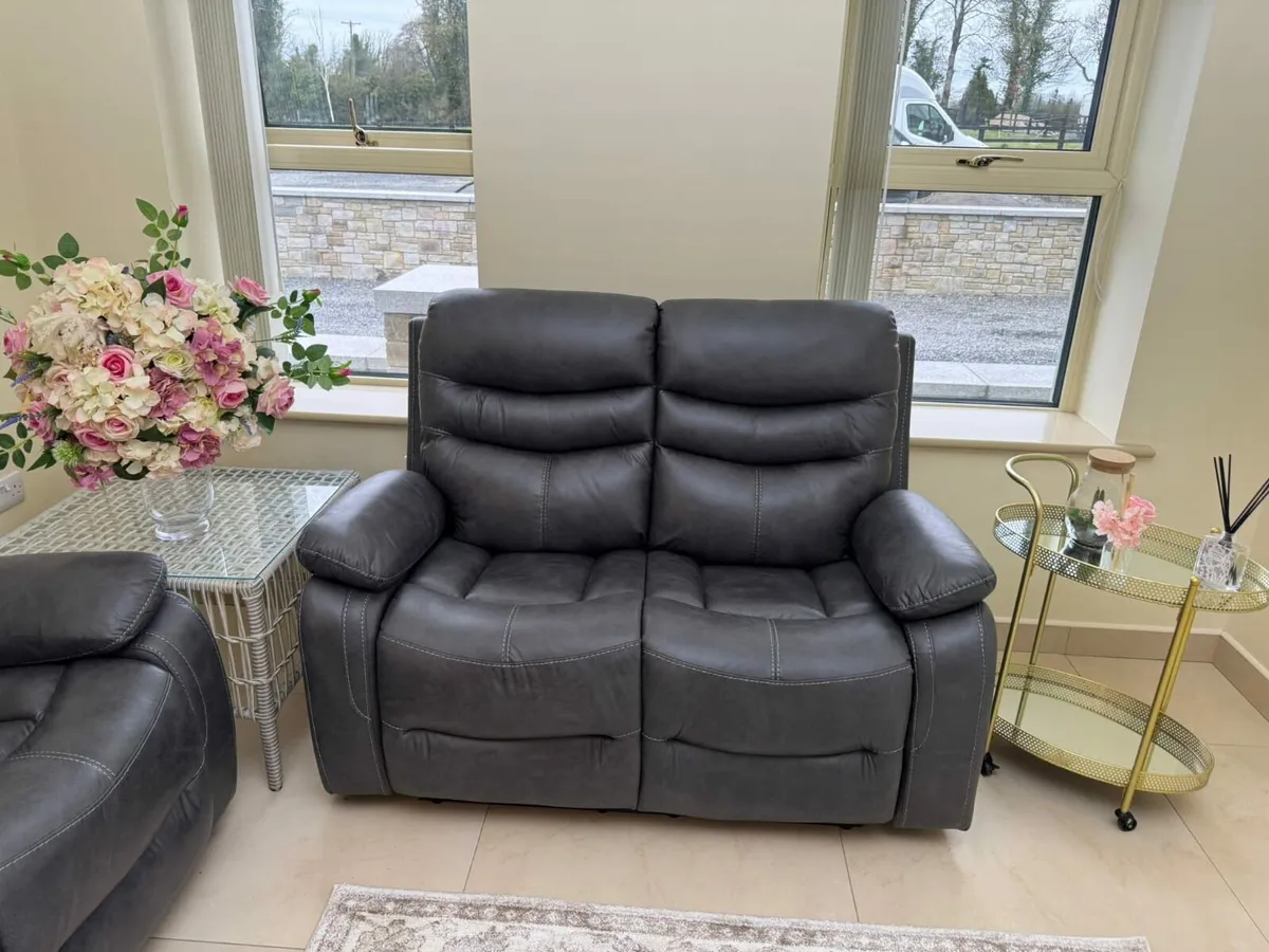 3 2 1 Porter sofa available - Image 4