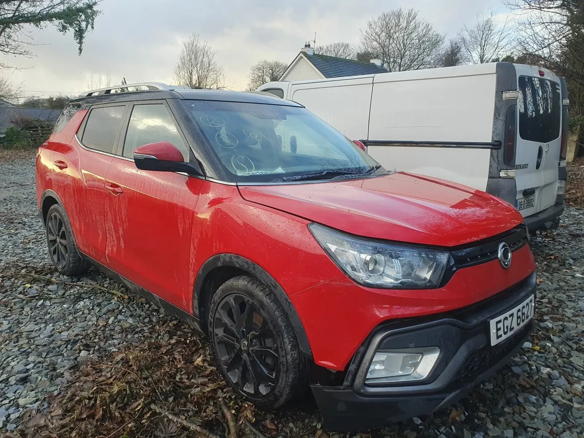 Ssangyong Tivoli 2017 diesal - Image 1