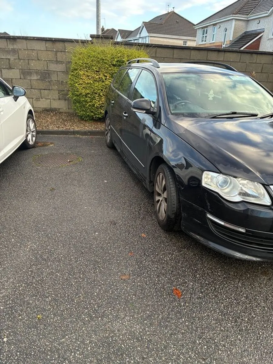 2010 Volkswagen Passat - Image 3