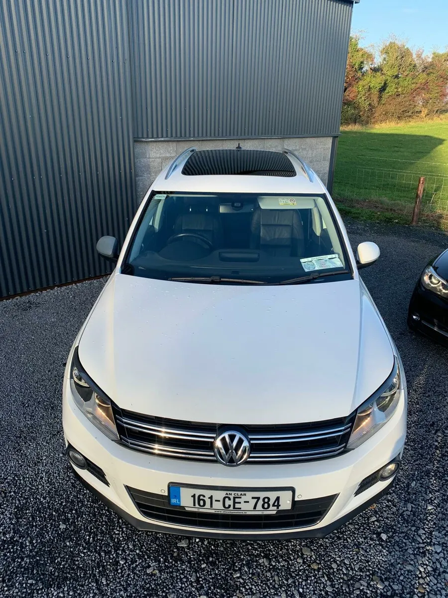 2016 Vw Tiguan (Full leather and panoramic roof) - Image 2
