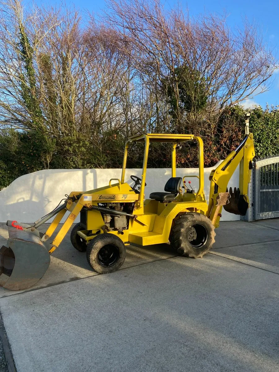 TERRAMITE T9 mini JCB type digger !!! - Image 1