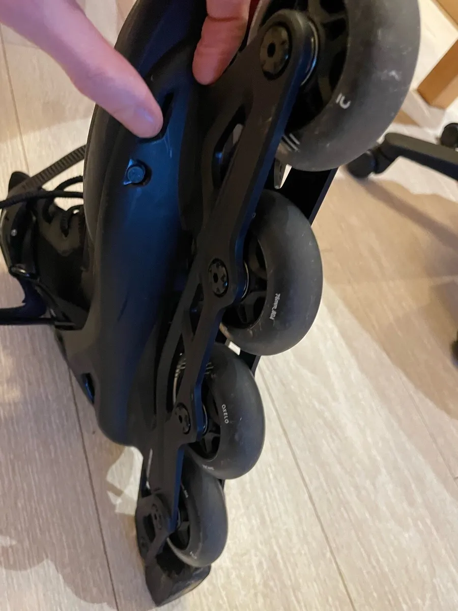 Roller blades 43 (size 9 adult) - Image 2