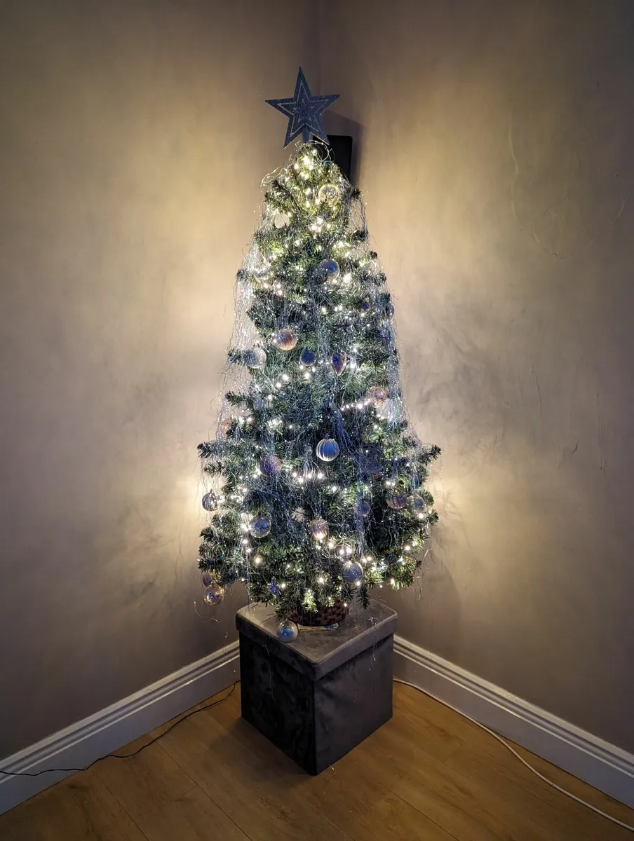 Christmas Tree 5 ft (tree only) - Image 1