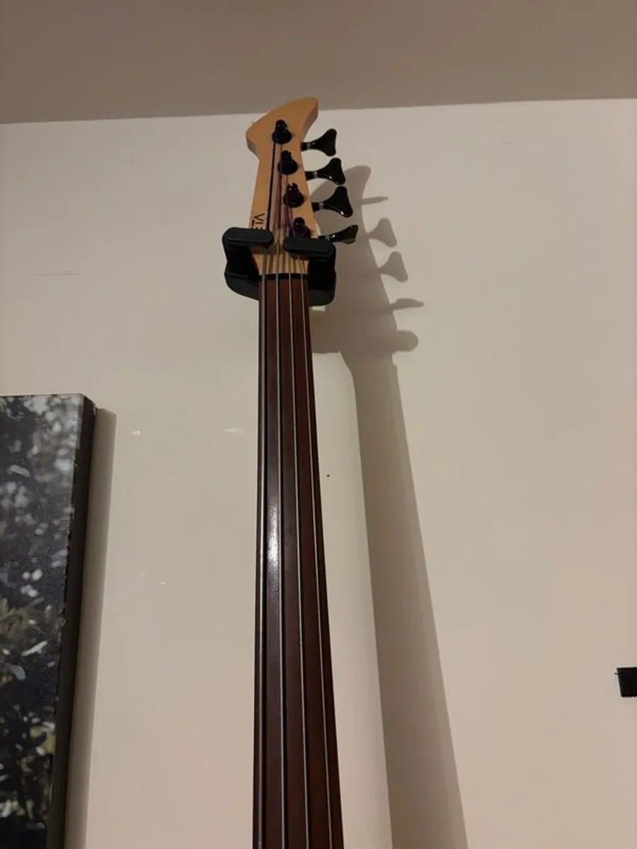 2 basses, 1 fretless & 1 upright electric for one price - Image 4