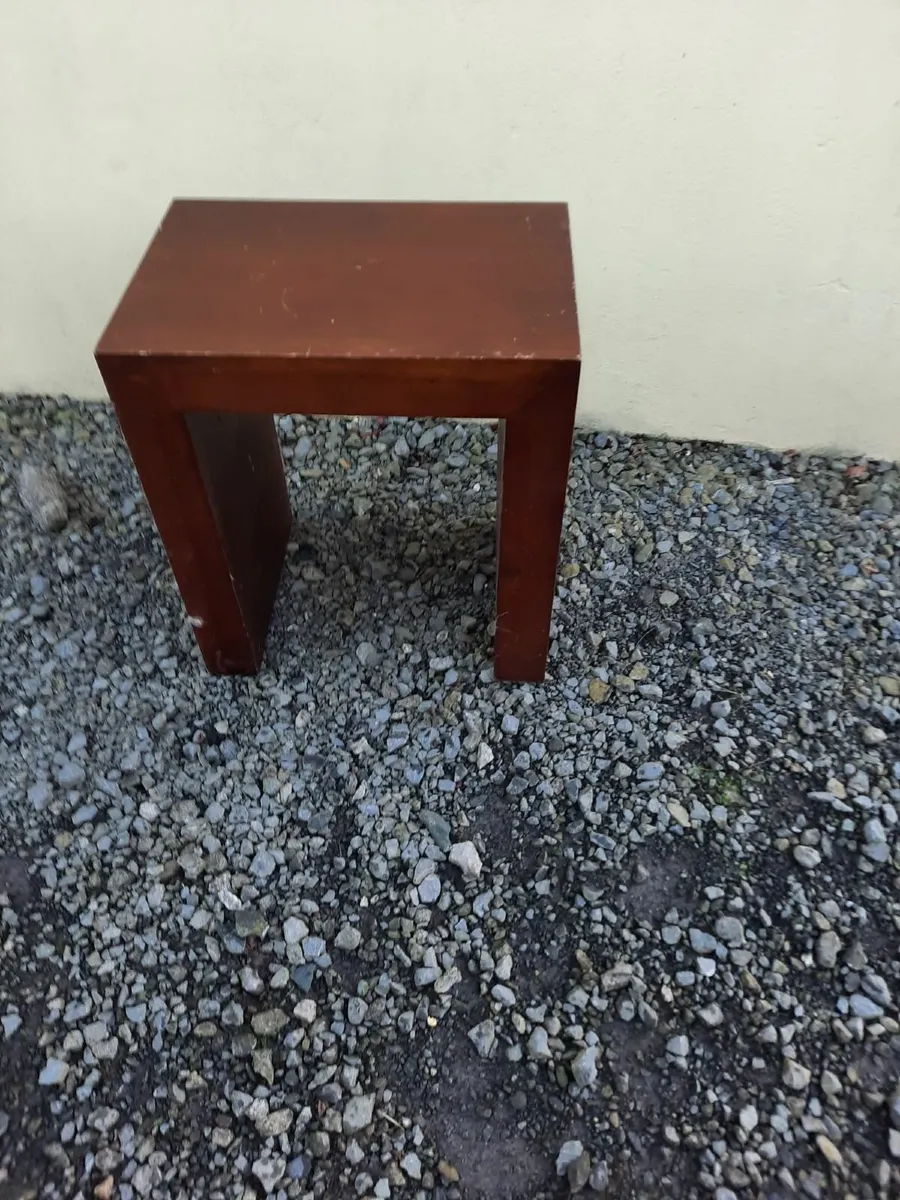 Occasional table - Image 1