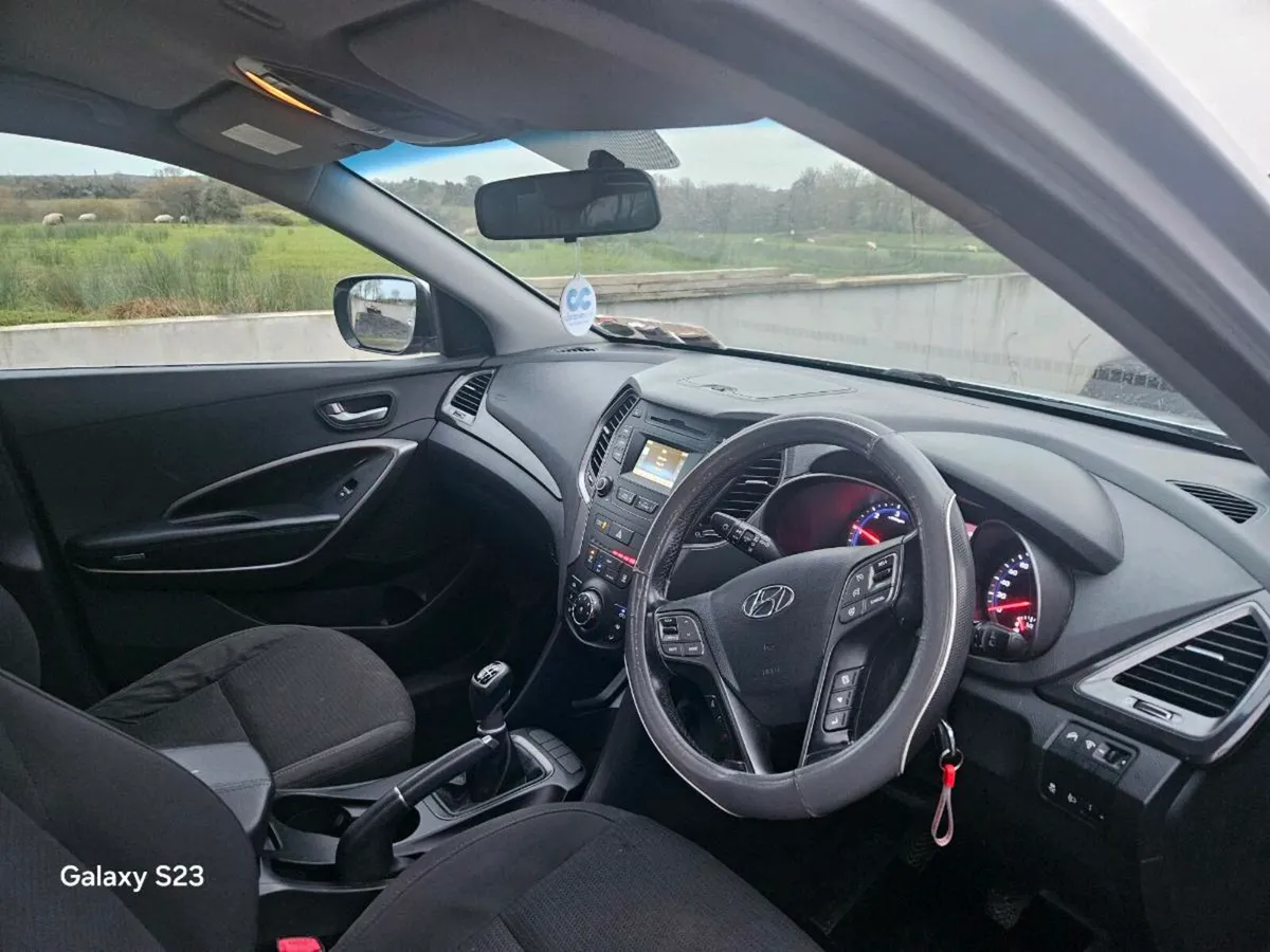 Hyundai Sante Fe - Image 4