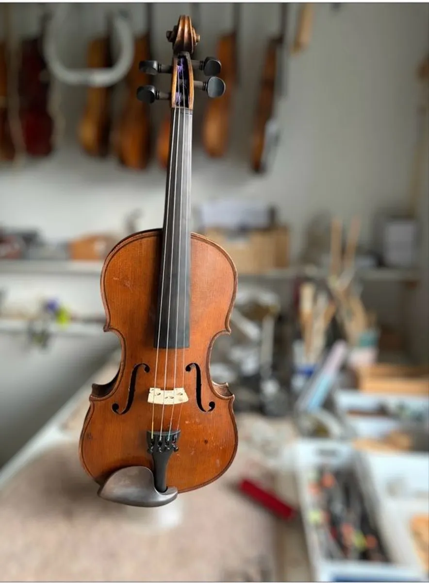 Full Size Old Violin - Image 1