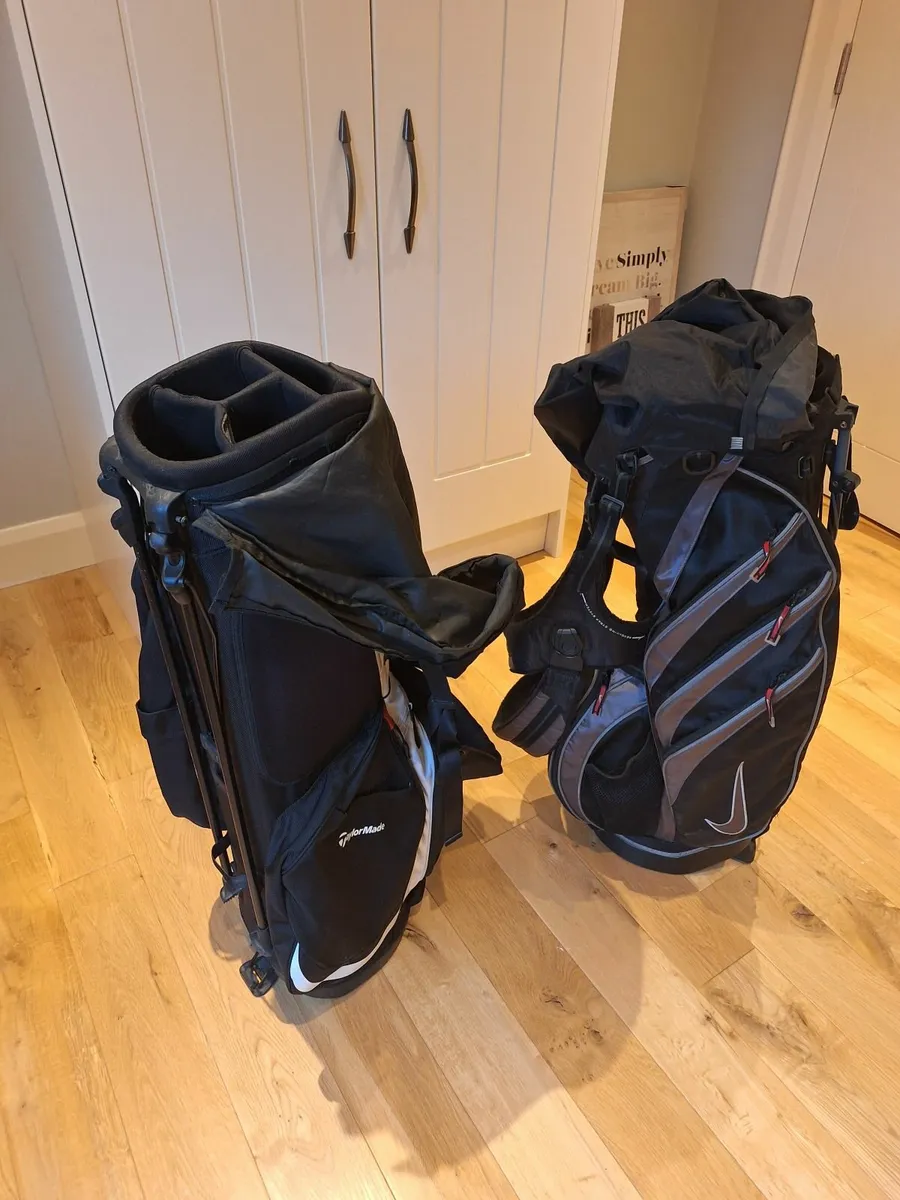 Golf Carry Bags - Image 1