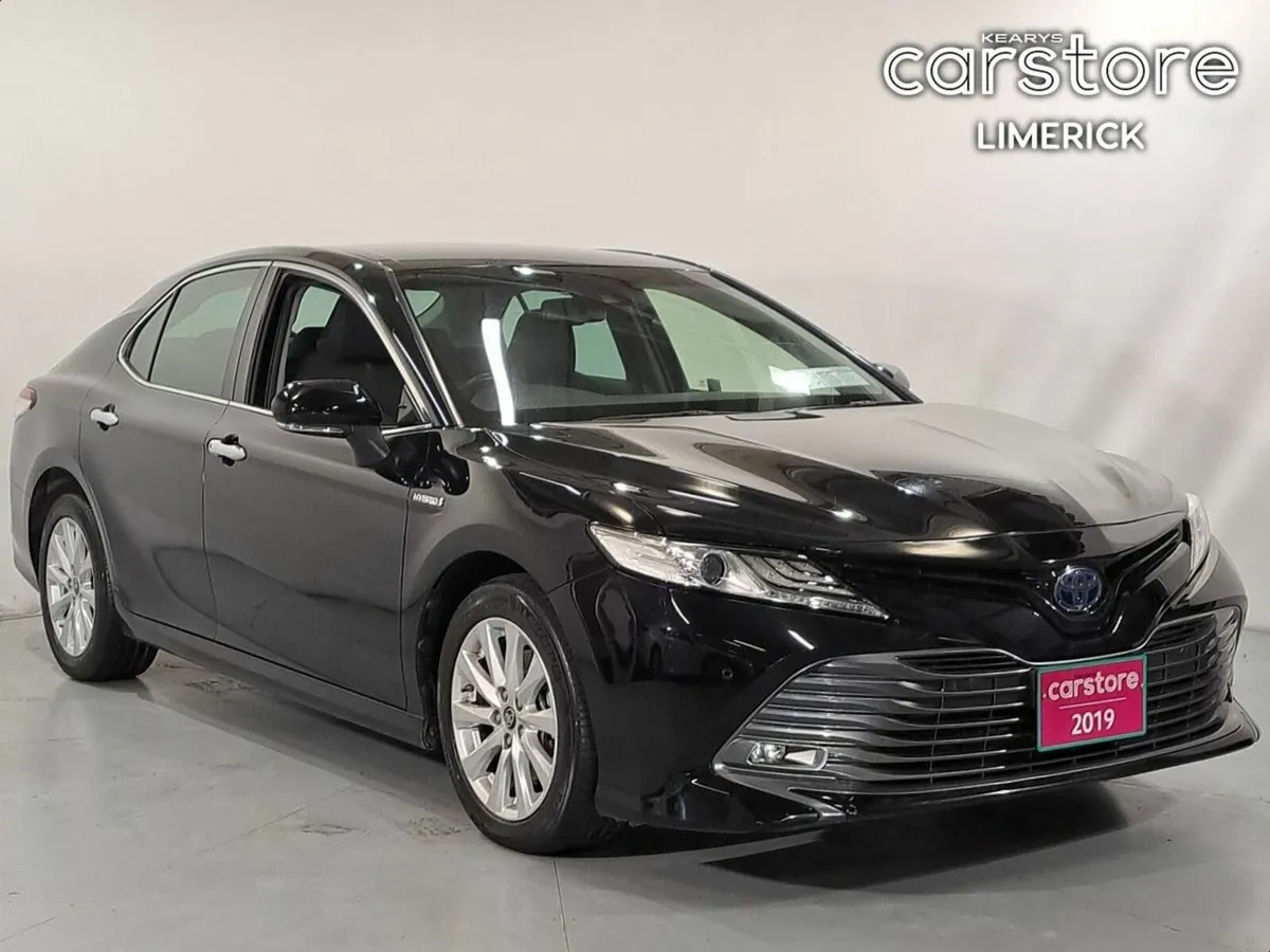 Toyota Camry 2.5 HYBRID AUTO - Image 1