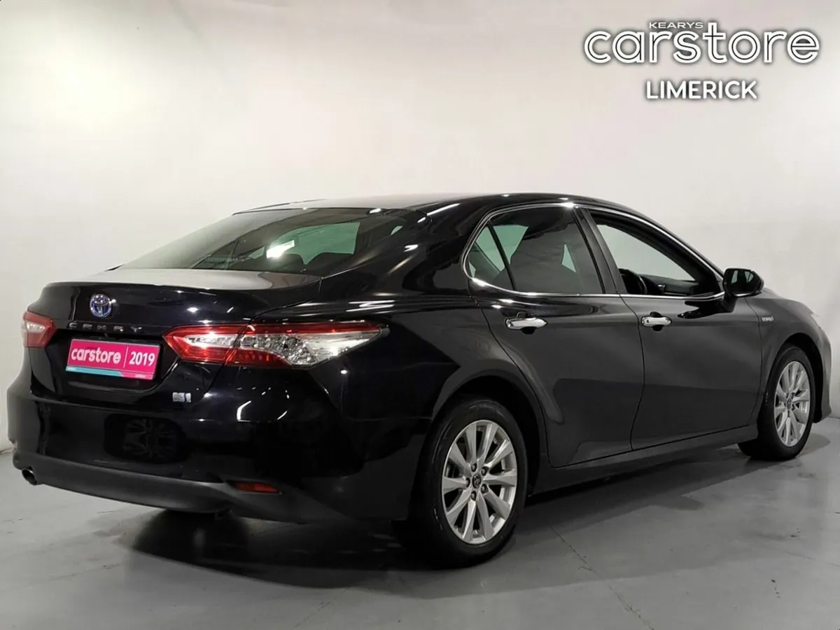Toyota Camry 2.5 HYBRID AUTO - Image 3