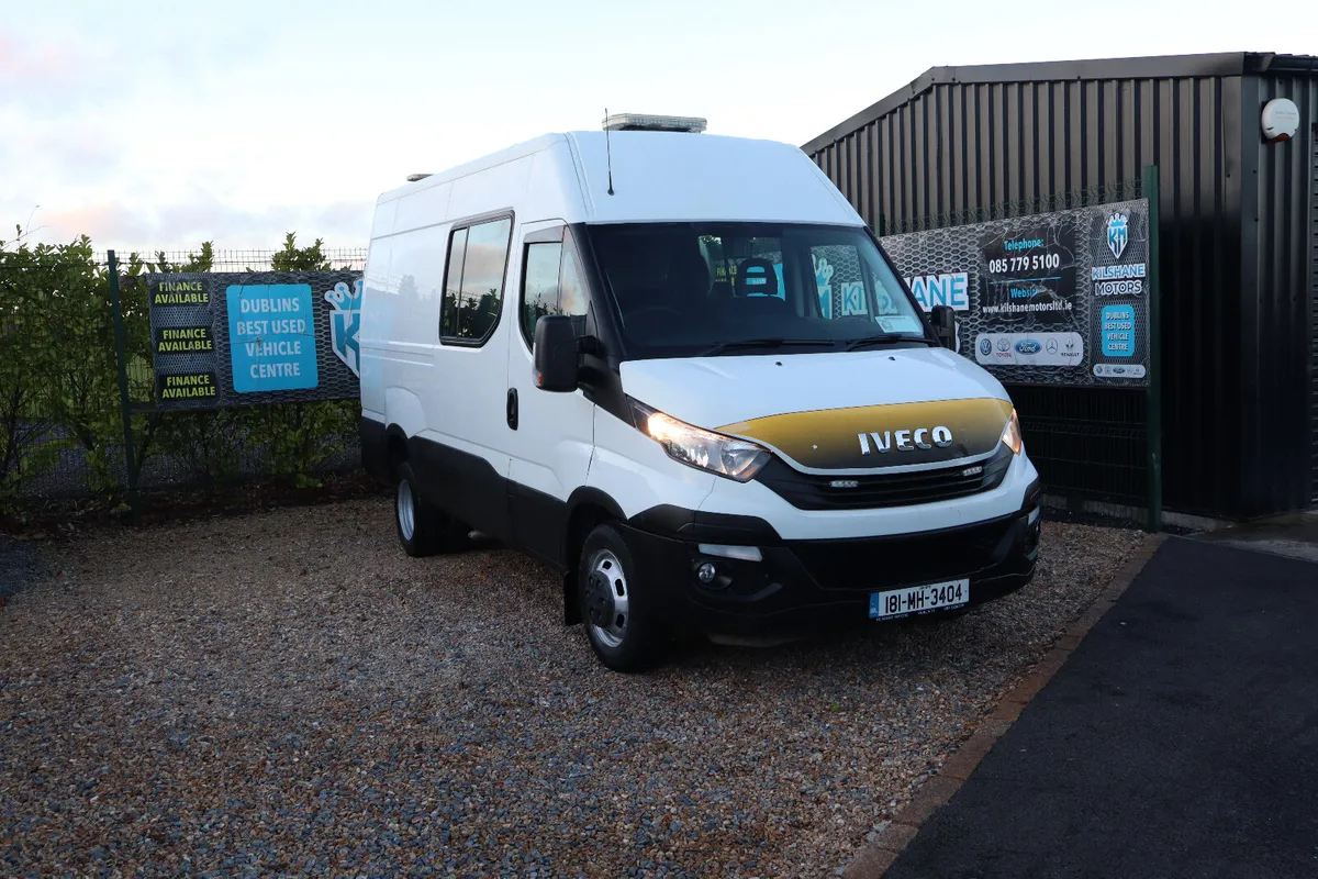 2018 IVECO DAILY CREWCAB 6 SEATER  (NO VAT) - Image 1