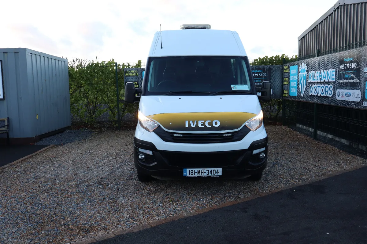 2018 IVECO DAILY CREWCAB 6 SEATER  (NO VAT) - Image 2