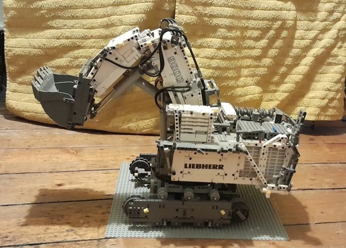 Lego Technic Liebherr - Image 4