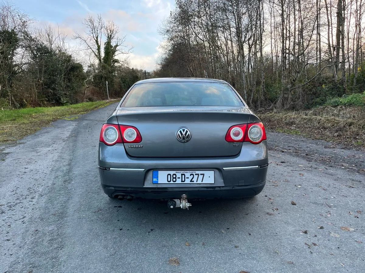 Volkswagen Passat - Image 3