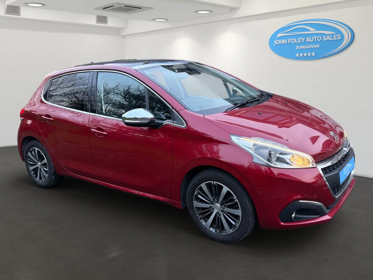 2017-Peugot -208-1.2 Automatic - Image 4