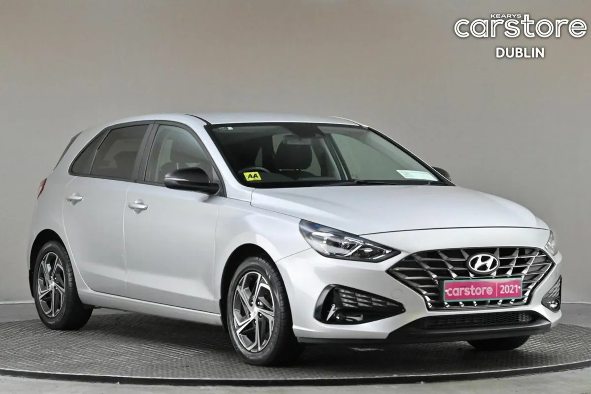 Hyundai i30 1.6 D 6SPD DELUXE - Image 1