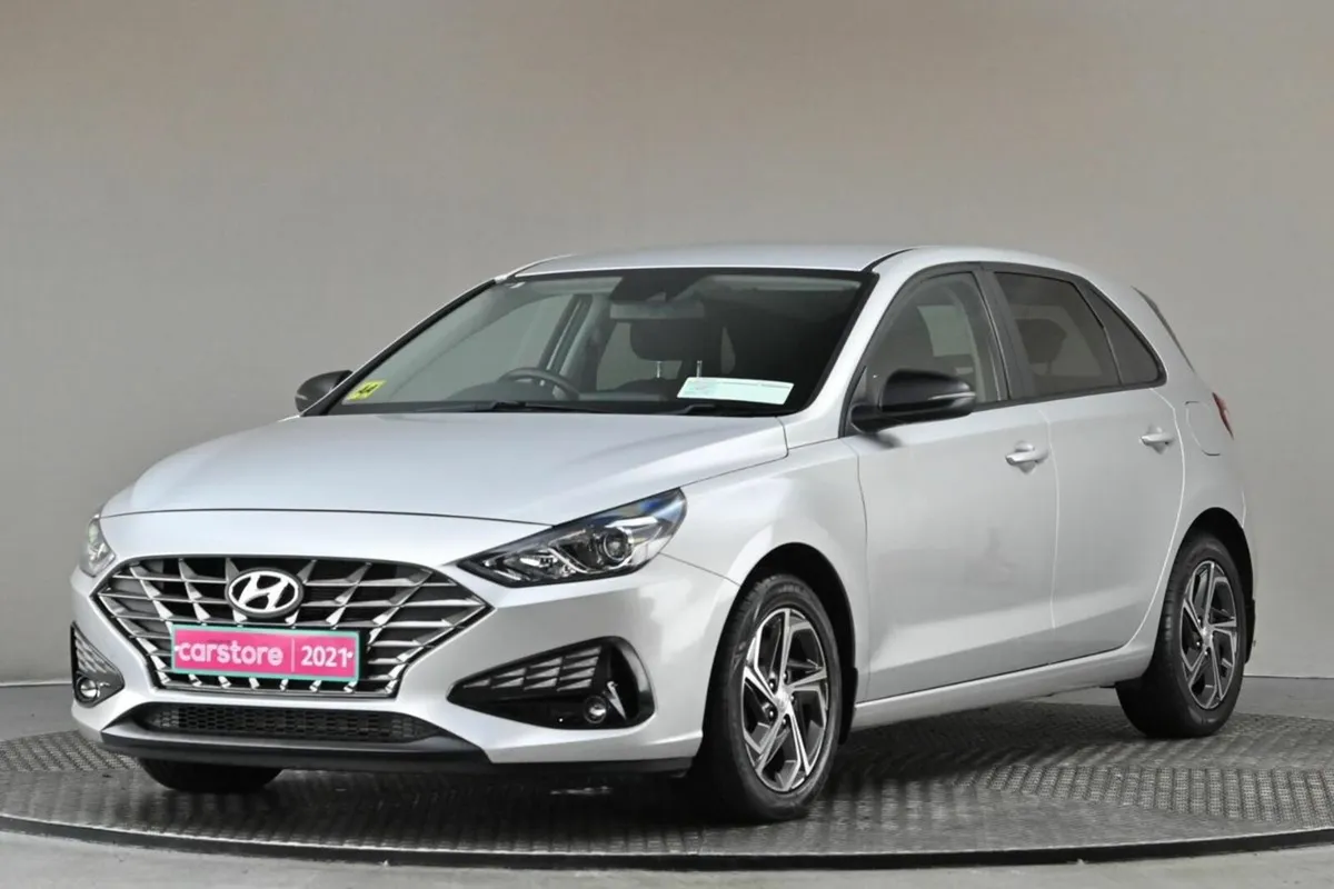 Hyundai i30 1.6 D 6SPD DELUXE - Image 3