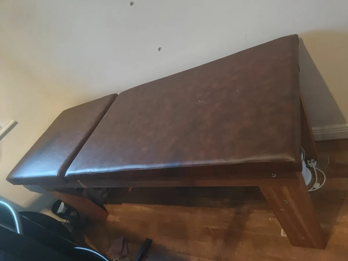 Beauty therapy/ Physio Bench - Image 2