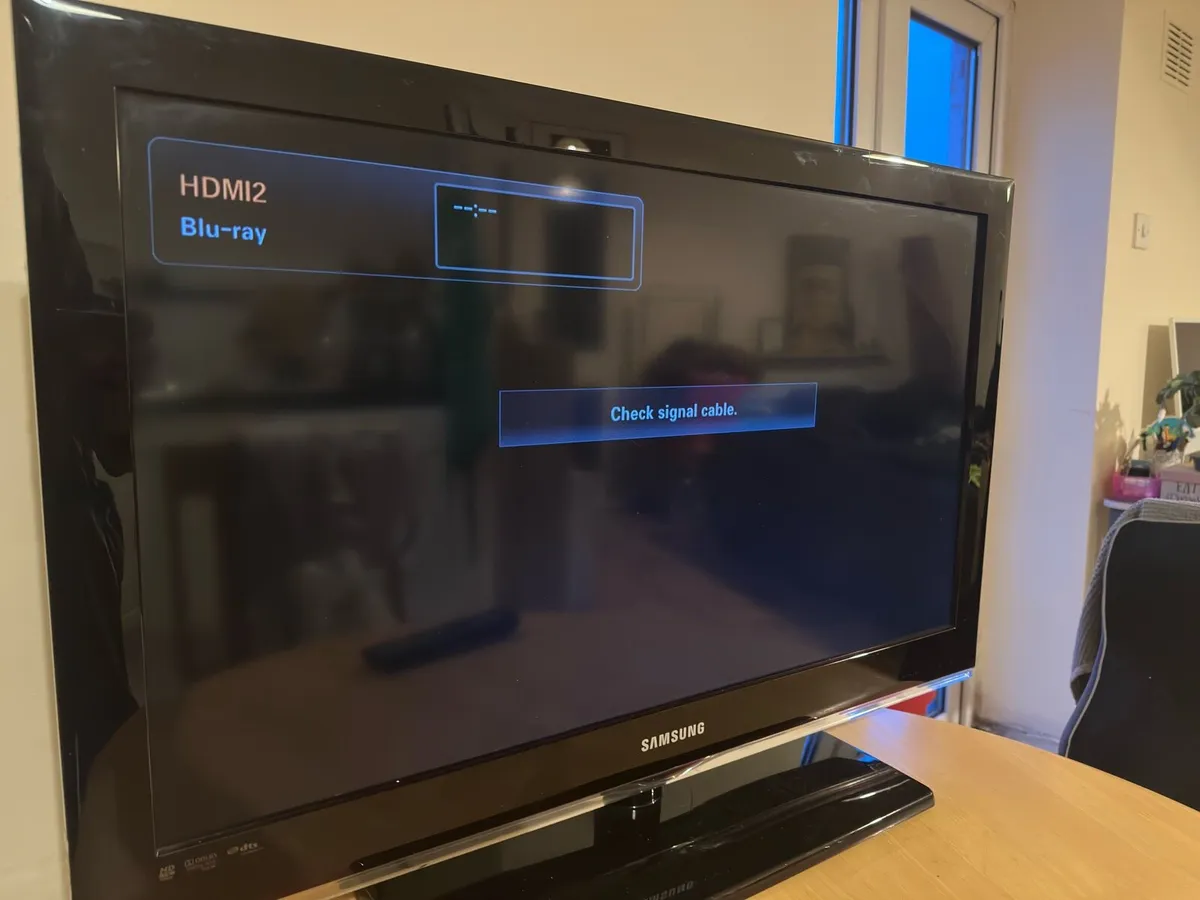 TV Samsung LE32C530F1W - 32" LCD TV - Image 4