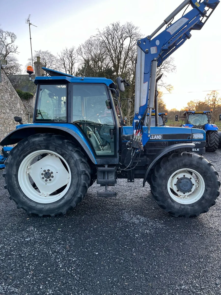 New Holland 7840 - Image 1