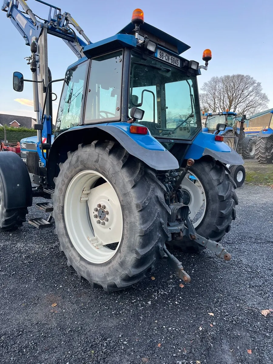 New Holland 7840 - Image 4