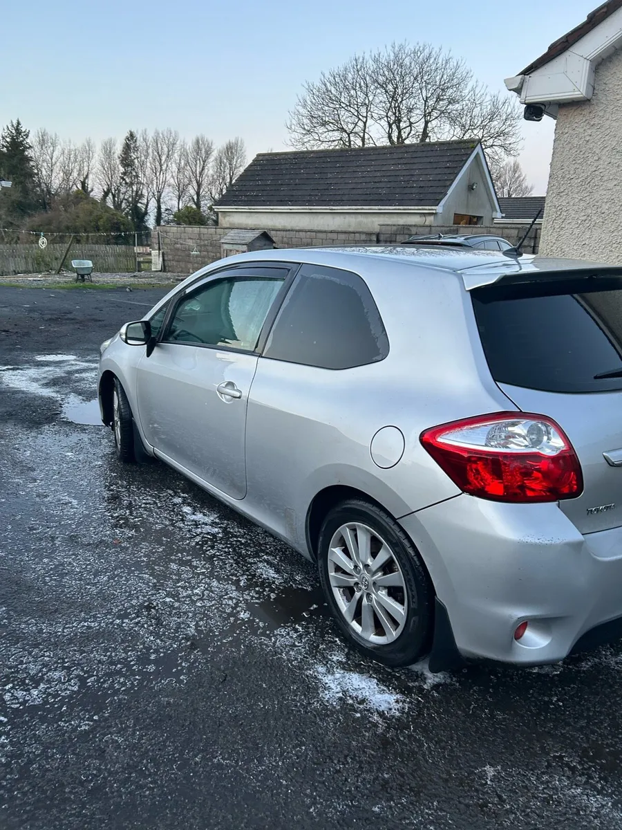 Toyota auris - Image 2