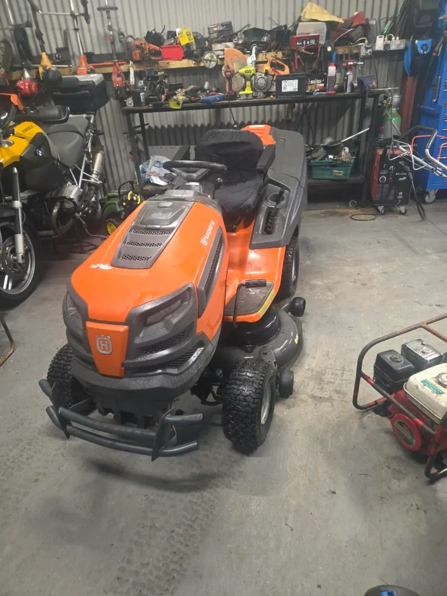 Ride on mowers - Image 1