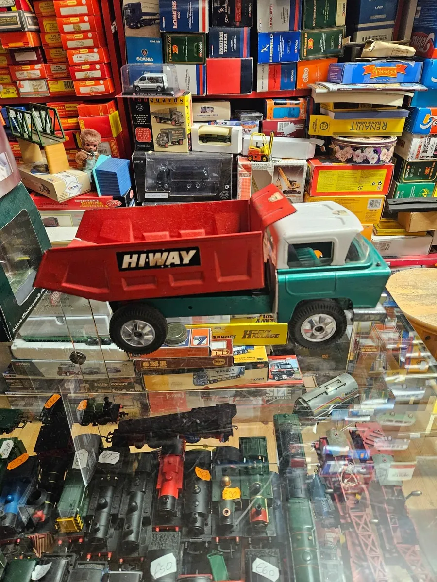 Vintage Triang Pressed Steel Truck - Image 3