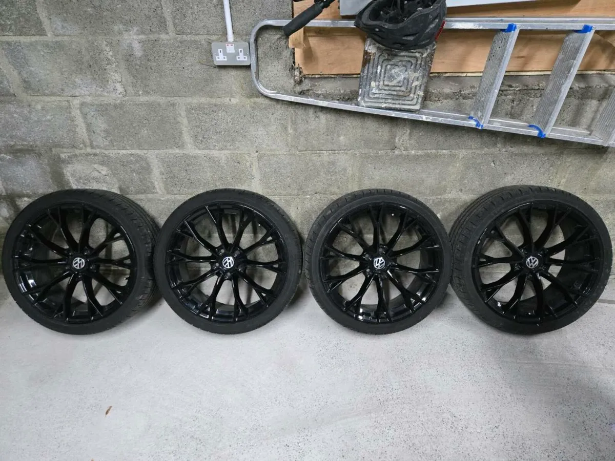 VW Warmenau 19" alloy - Image 1