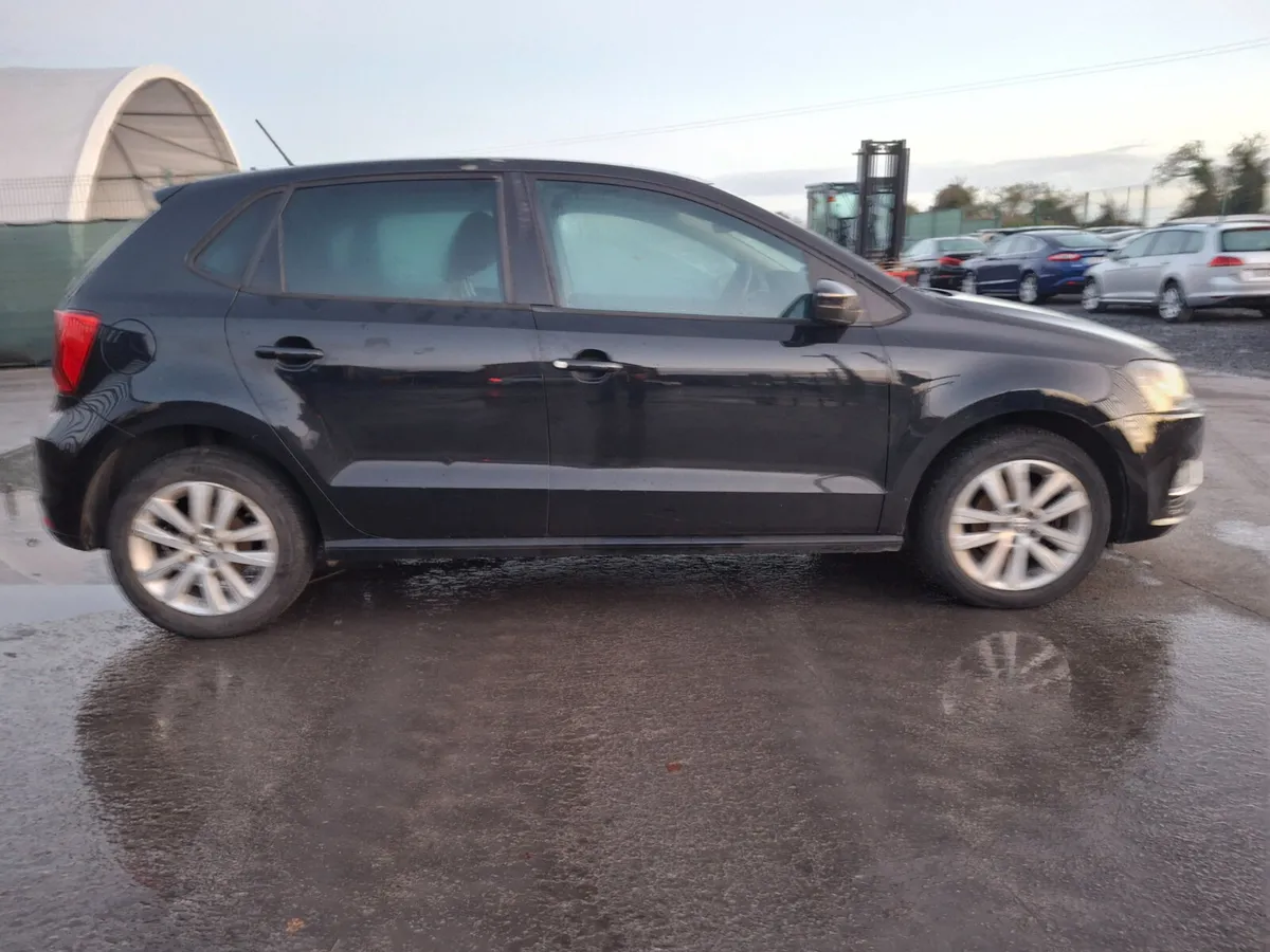2017 Volkswagen Polo  1.2 Tsi  Manual - Image 3