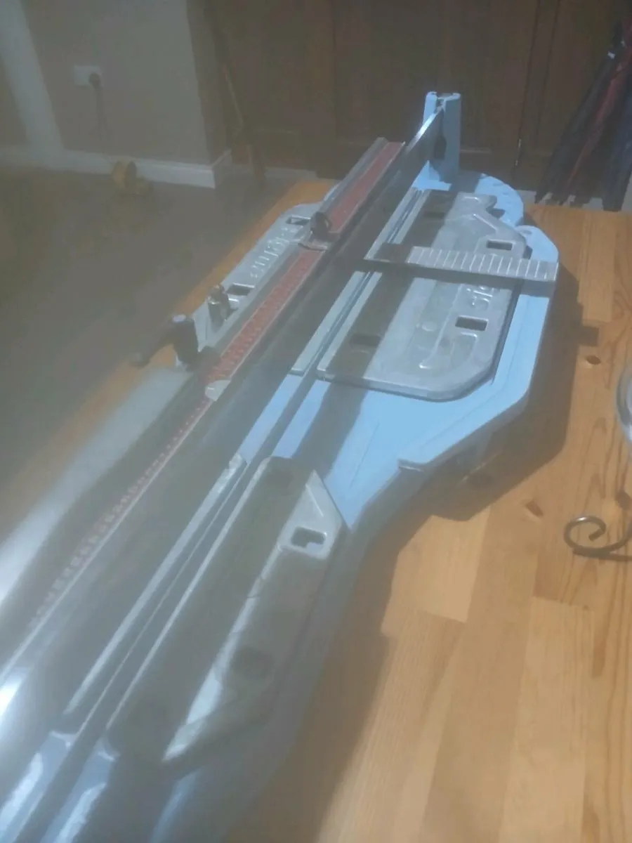 Tile cutter - Image 2