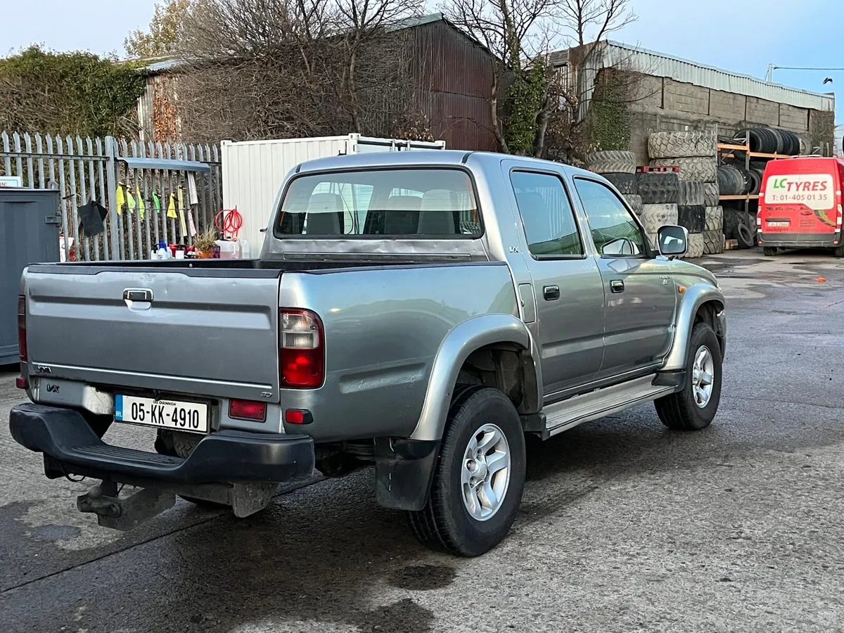 Toyota Hilux 2.5 D-4D 280VX - Image 3