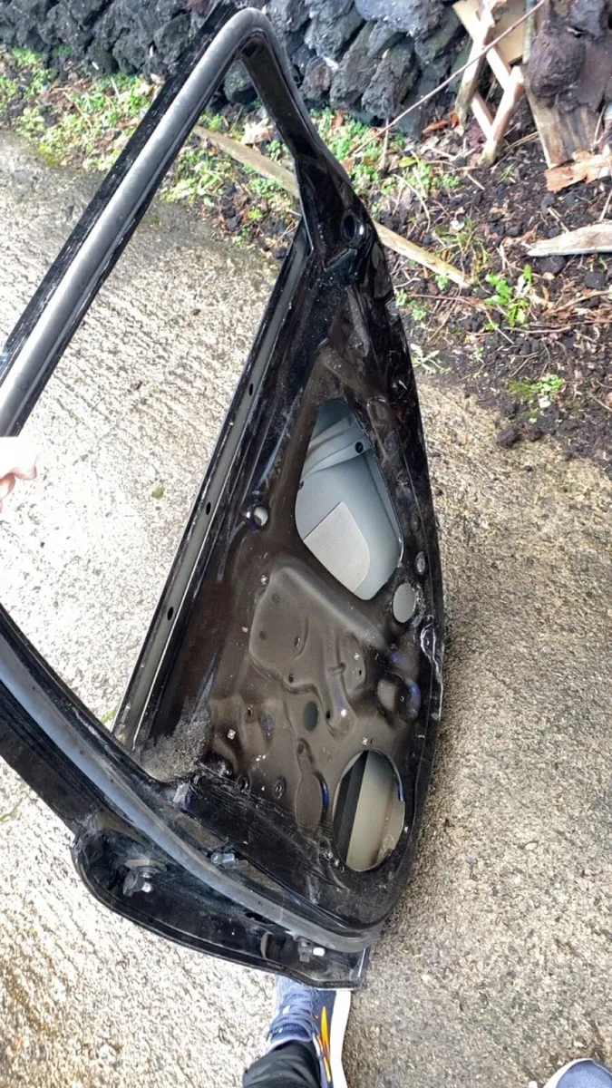 A4 2022 black estate rear door right - Image 3