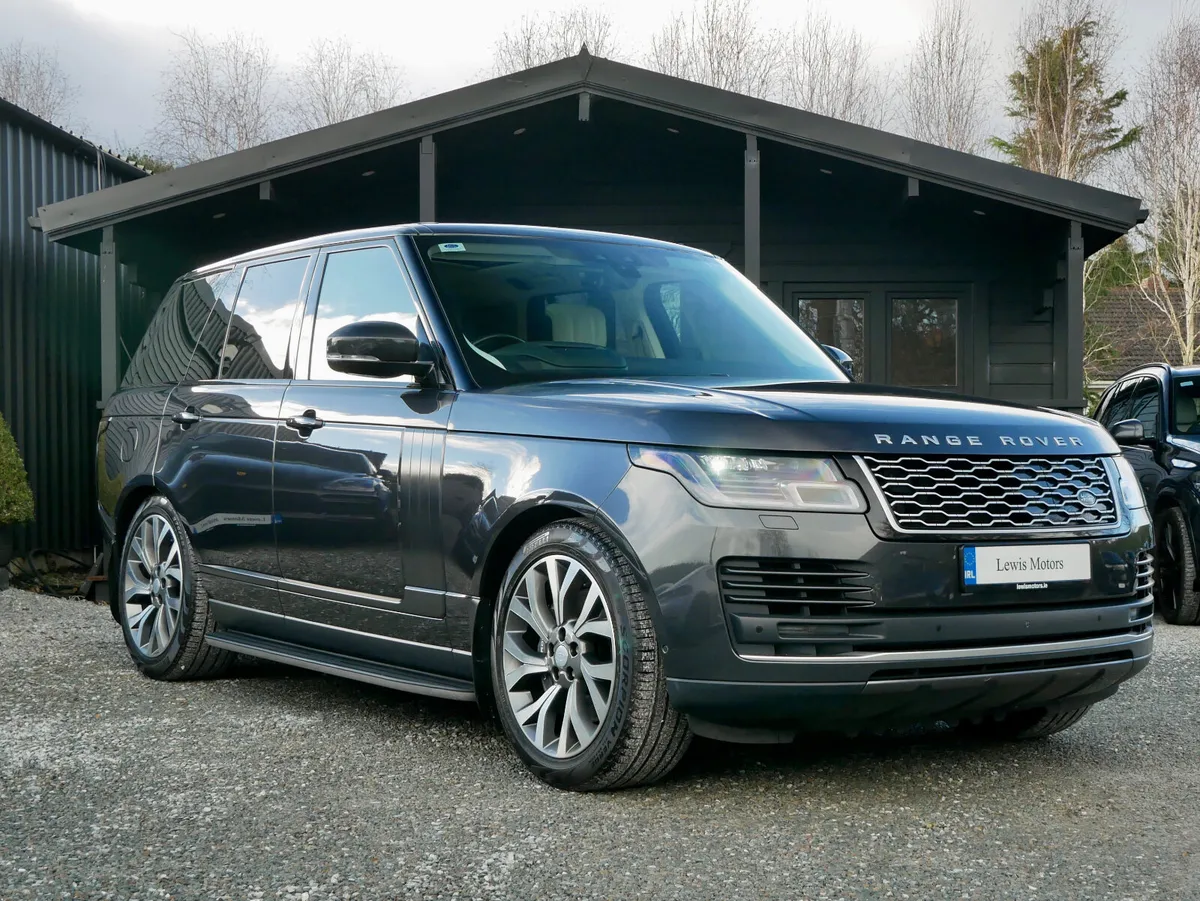 2021 Range Rover Vogue P400e PHEV - Image 1