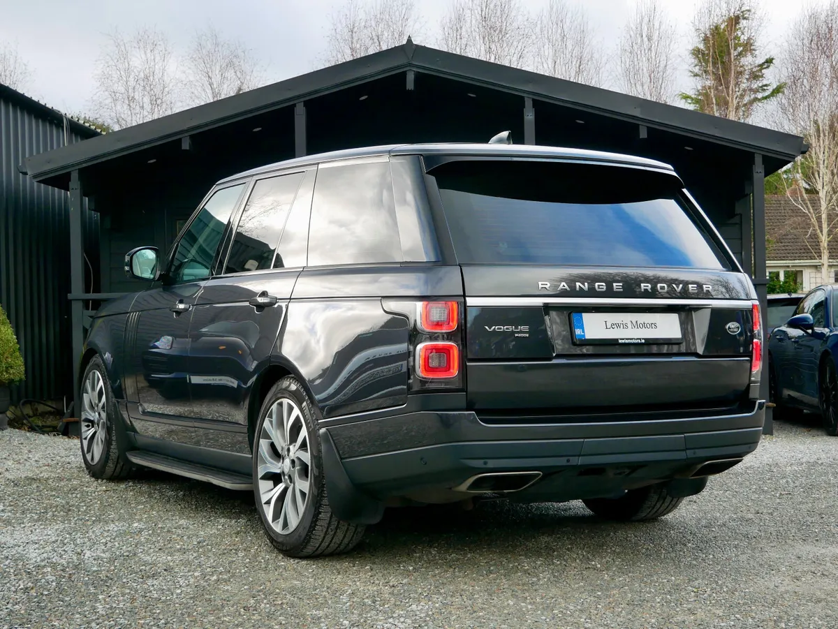 2021 Range Rover Vogue P400e PHEV - Image 4