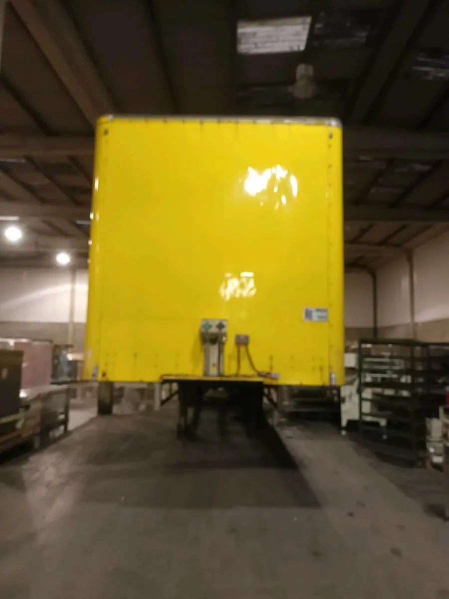 2007 MONTRACON BOX WITH TAIL LIFT NEW CVRT - Image 1