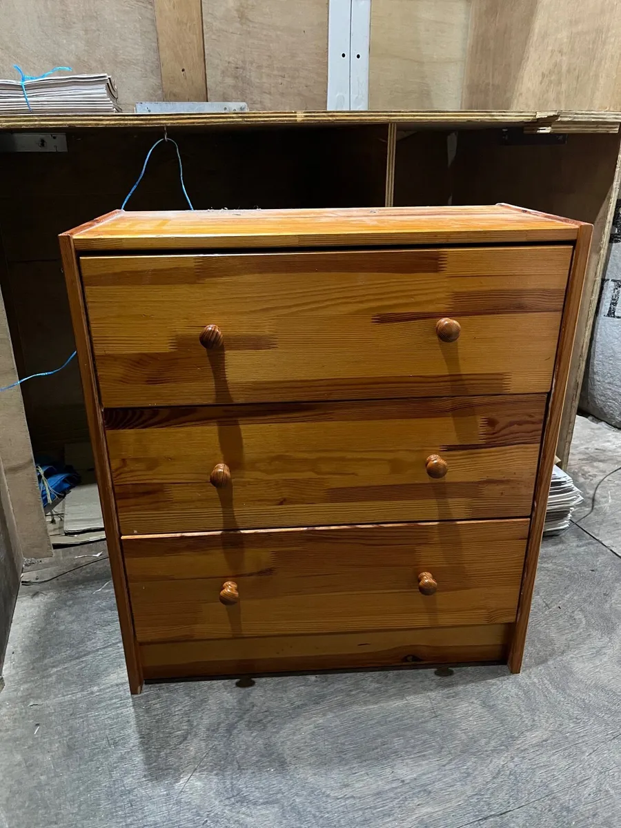 Chest of drawers - Image 1