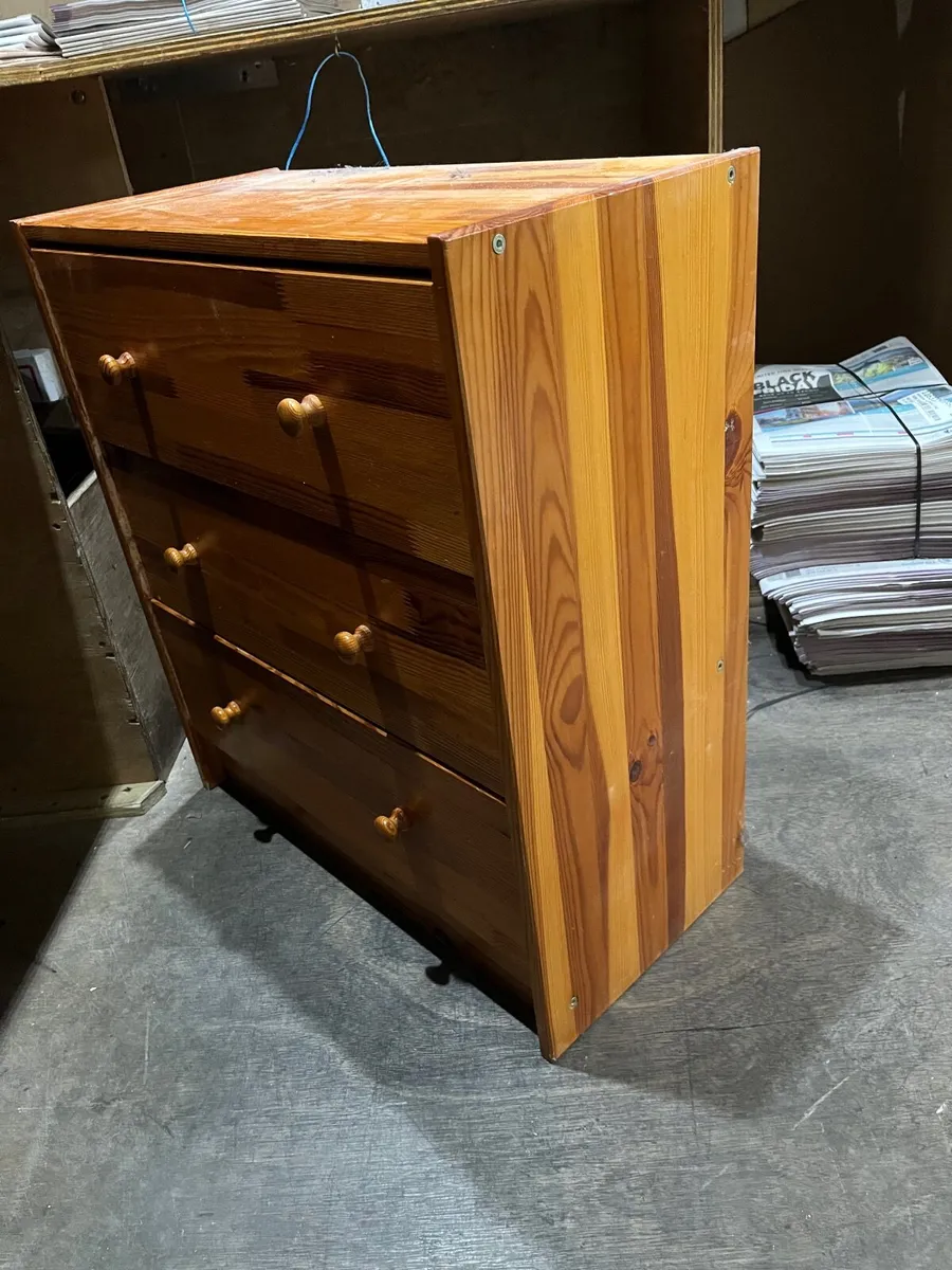 Chest of drawers - Image 2