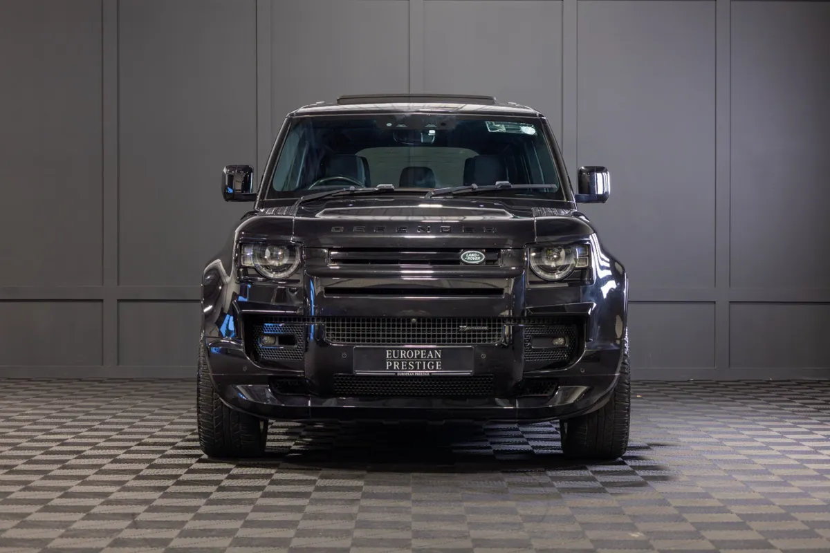 2022 Land Rover Defender 110 P400e X-Dynamic SE - Image 2