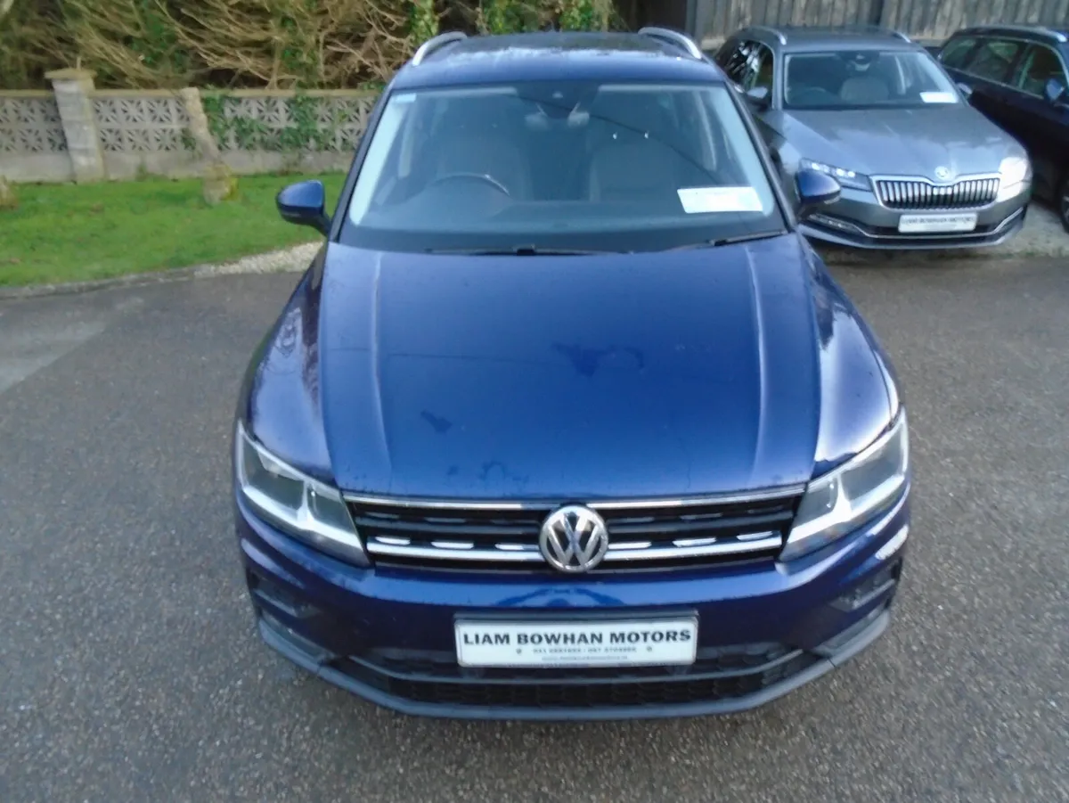 Volkswagen Tiguan 2018,panroof,camera,privacy glas - Image 3