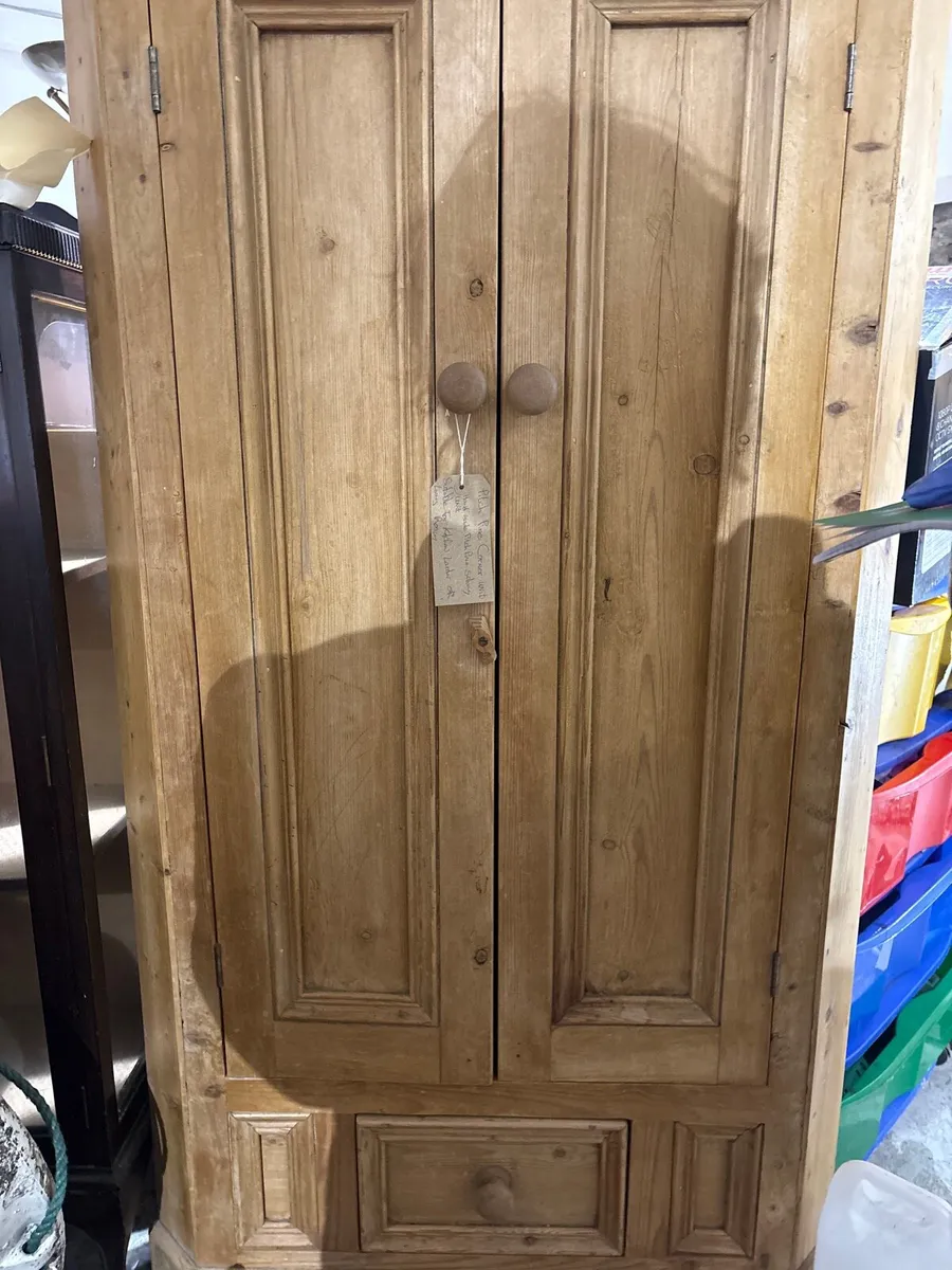 Victorian pine twin door press - Image 1