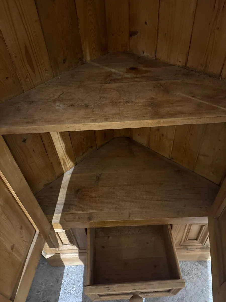 Victorian pine twin door press - Image 3