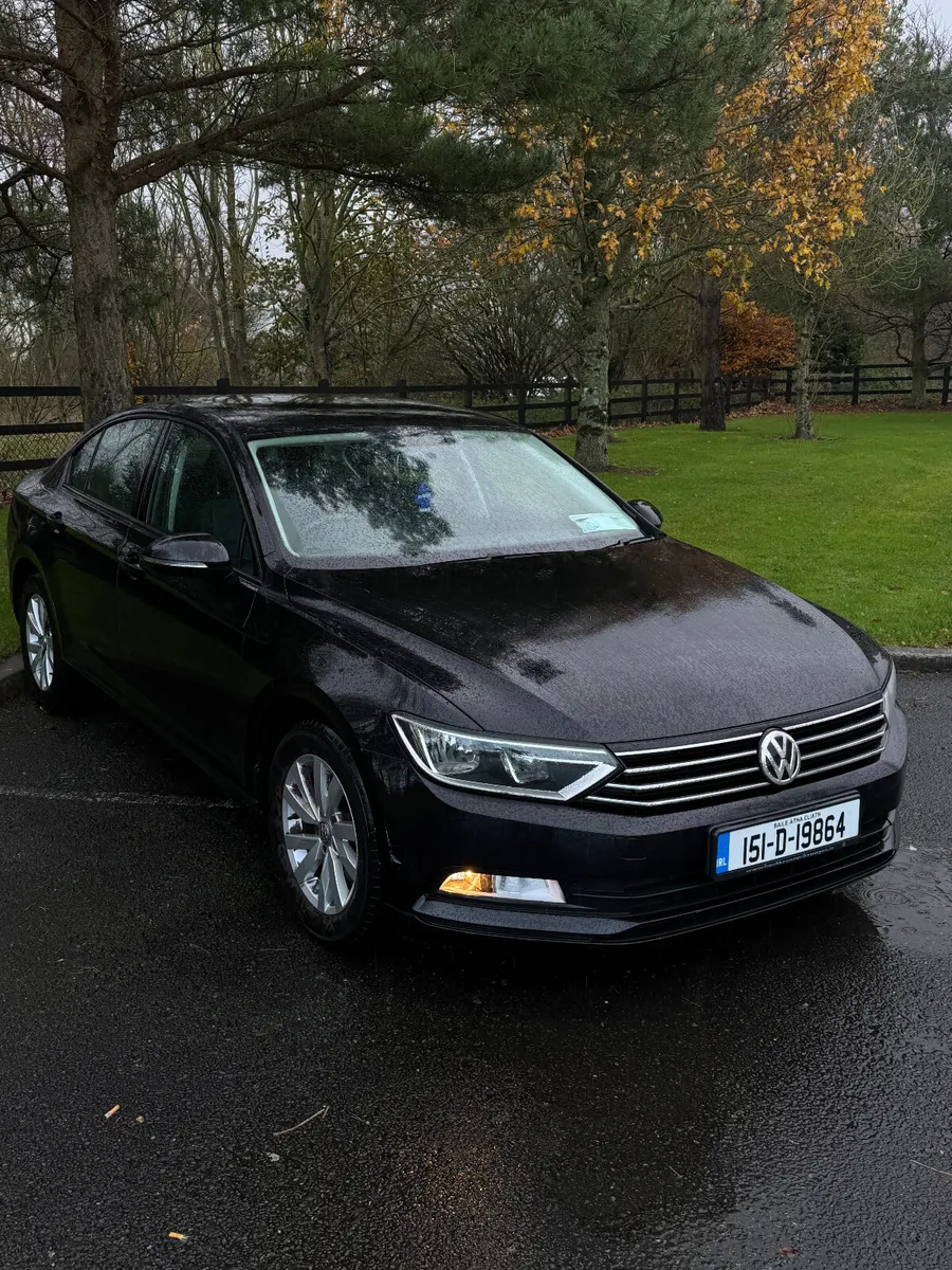 Volkswagen Passat 2015 - Image 2