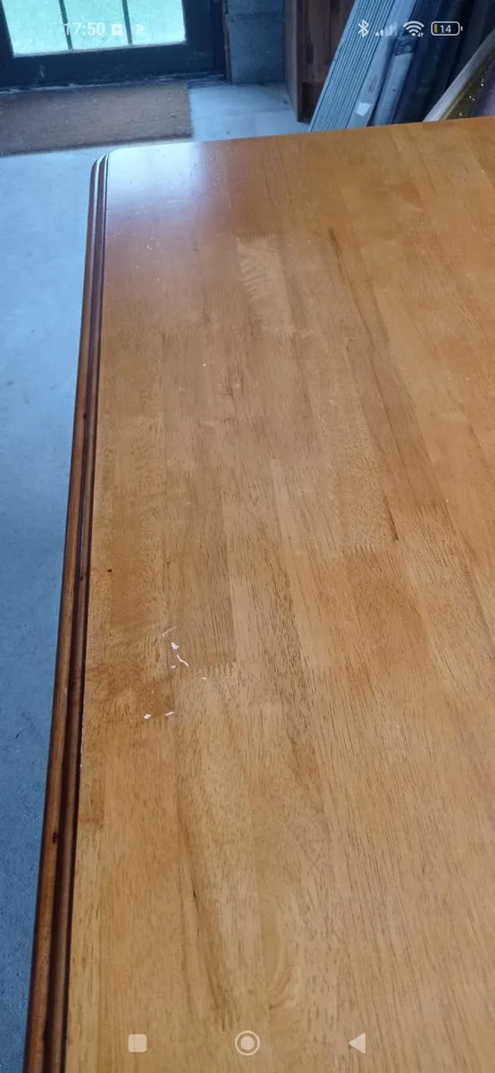 Oak dinning table and 6 chairs - Image 2