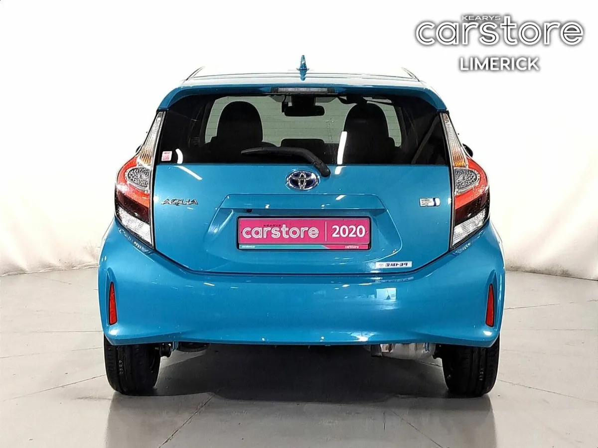 Toyota Aqua 1.5 HYBRID **HIGH GRADE INTERIOR** - Image 4