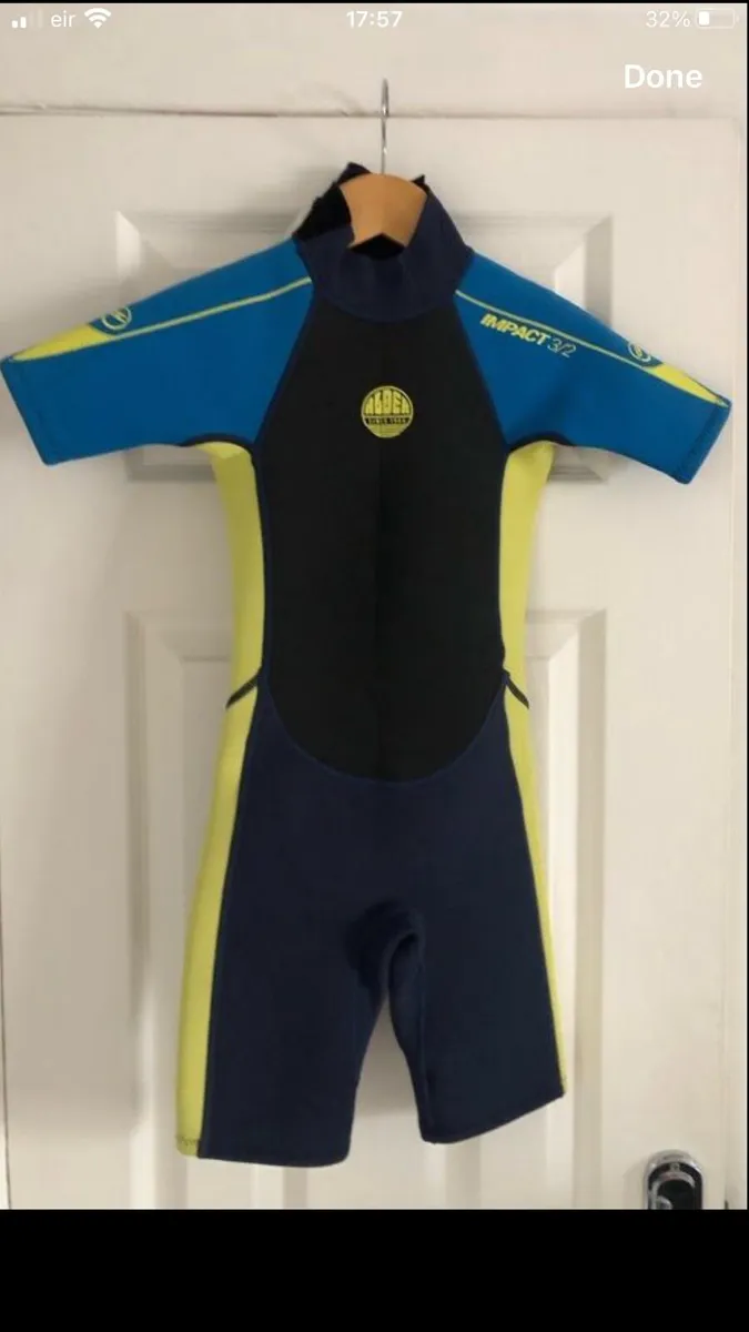 Boys wetsuit age 6 €10 - Image 1